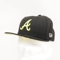 NEW ERA Black Atlanta Braves Flat Bill Hat